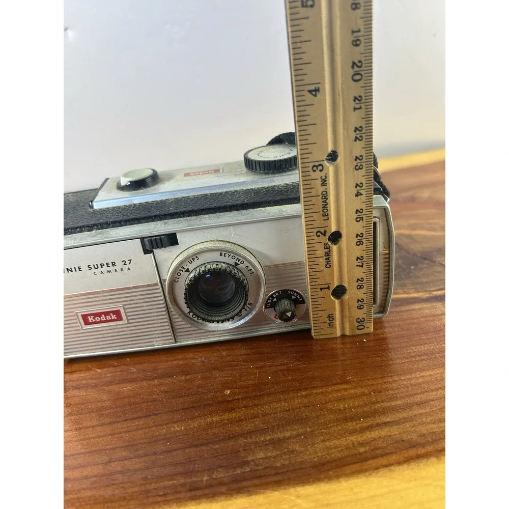 Kodak Brownie Super 27 Vintage Camera - Kodak Lens‎ f/8 - Untested